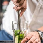 مادلر استیل برای له کردن مواد برای تهیه کوکتل و ماکتل