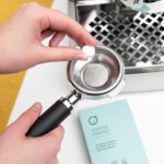 قرص شوینده دستگاه اسپرسو Urnex Cafiza E31 - تصویر 2