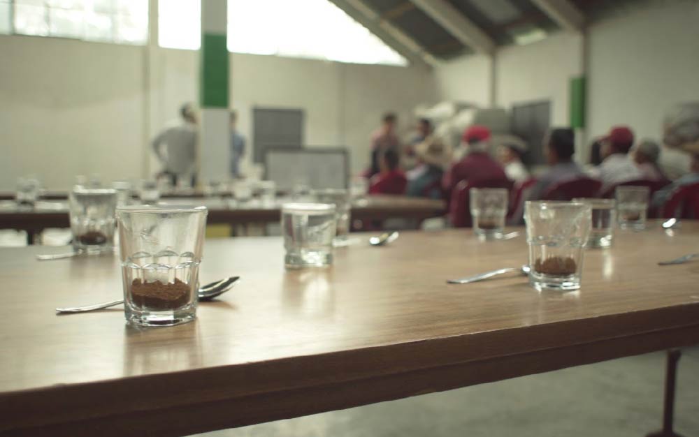 کاپینگ معتبر قهوه در دوران COVID-19